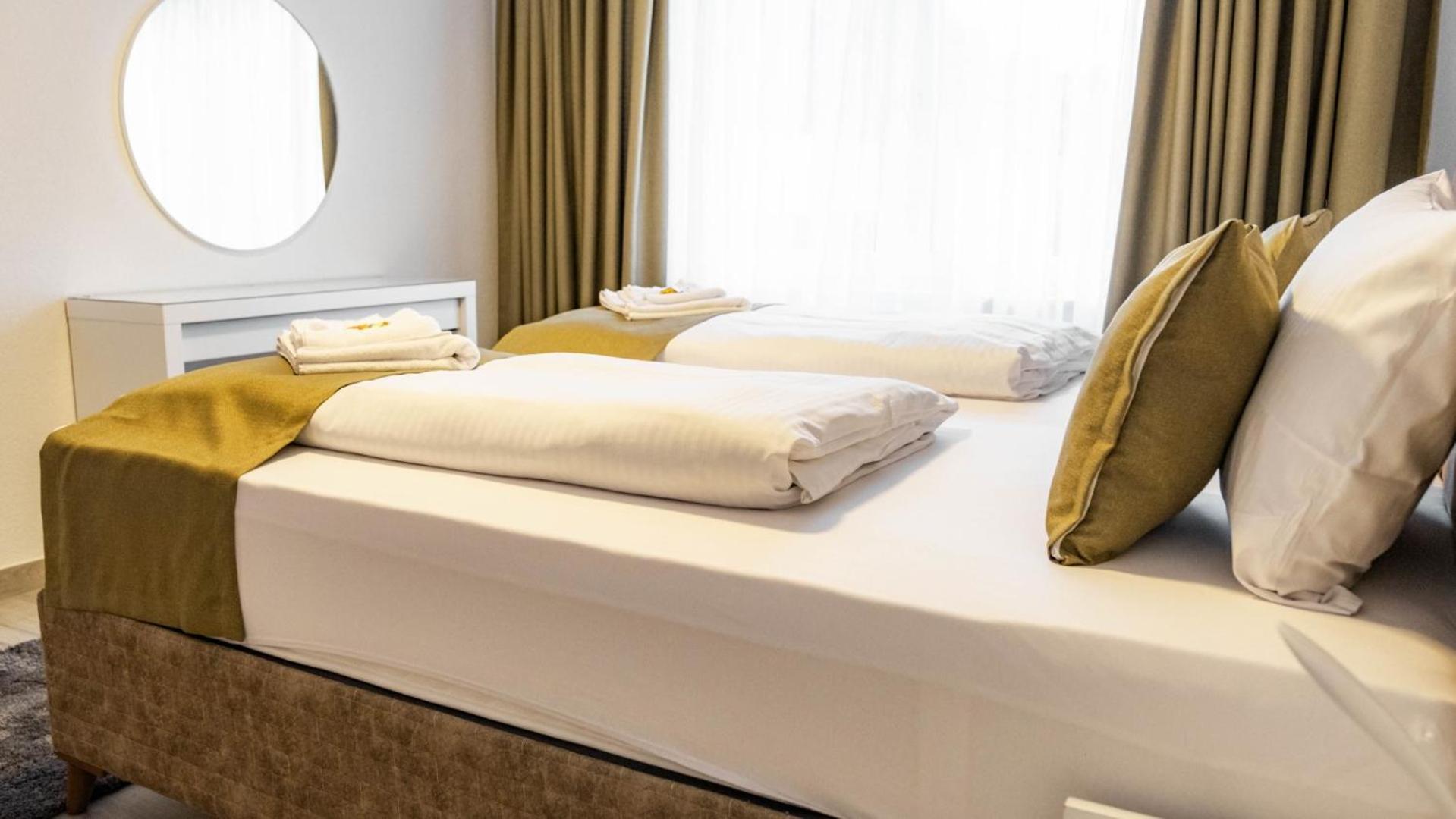 E&B Hotel Korb エクステリア 写真