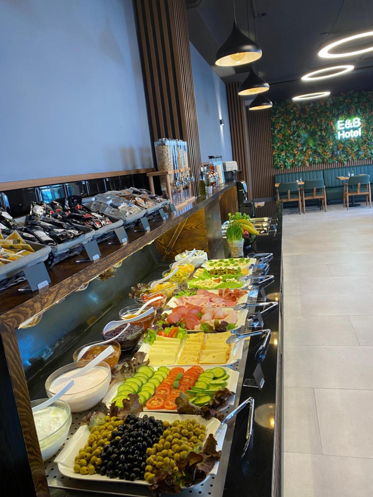E&B Hotel Korb エクステリア 写真